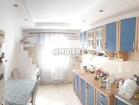 Apartament de vânzare 4 camere în Vaslui, Central