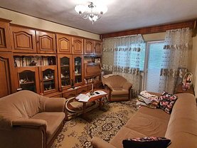 Apartament de vânzare 3 camere în Vaslui, Central