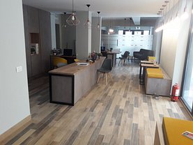 Vânzare spaţiu comercial