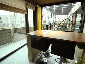 Apartament de vânzare 3 camere, în Bucureşti, zona Unirii