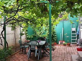 Casa de vânzare 3 camere, în Bucuresti, zona Barbu Vacarescu