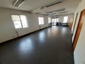 Casa de închiriat 8 camere, în Bucureşti, zona Moşilor