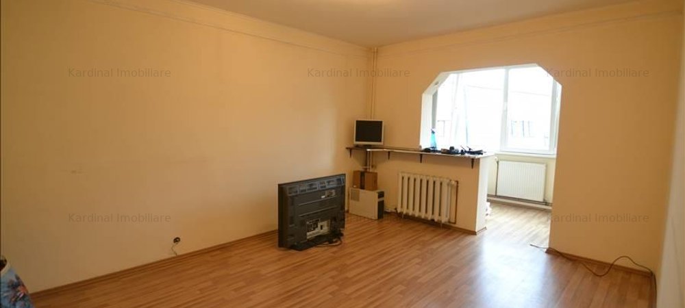 Apartament 3 camere, 2 bai, etajul 3, Calea Bucuresti - imaginea 0 + 1
