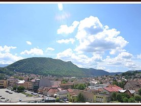 Apartament de închiriat 5 camere, în Brasov, zona Centrul Civic
