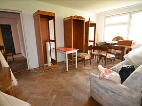 Apartament de vânzare 3 camere, în Brasov, zona Centrul Civic
