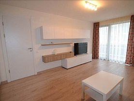 Garsonieră de vânzare sau de închiriat, în Brasov, zona Tractorul