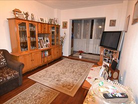 Apartament de vânzare 3 camere, în Brasov, zona Racadau