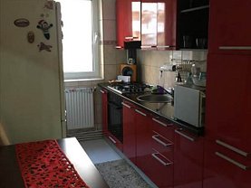 Apartament de vânzare 3 camere, în Braşov, zona Astra