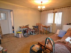 Apartament de vânzare 3 camere, în Braşov, zona Astra