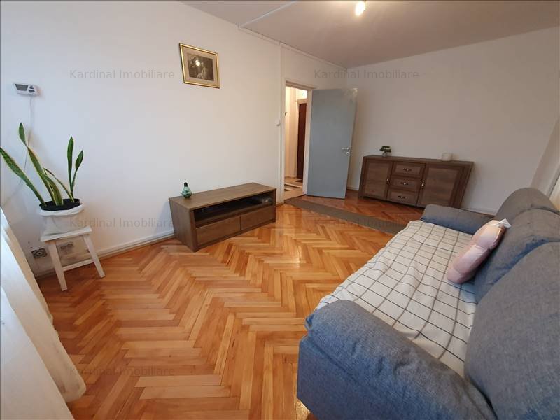 Inchiriere Apartament 2 camere,B-dul Victoriei,Brasov - imaginea 0 + 1