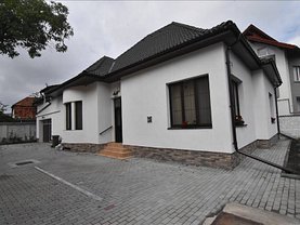 Casa de închiriat 3 camere, în Braşov, zona Centrul Civic