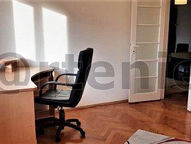 Apartament de vânzare 3 camere, în Bucuresti, zona Calea Calarasilor
