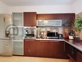 Apartament de închiriat 3 camere, în Bucureşti, zona Unirii