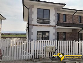 Casa de închiriat 4 camere, în Sura Mica