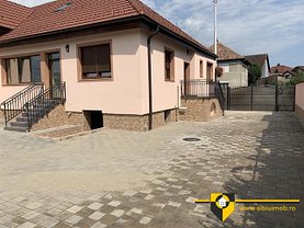 Casa de închiriat 3 camere, în Sibiu, zona Central