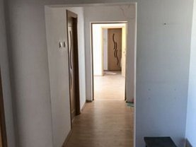 Apartament de vânzare 3 camere, în Bucureşti, zona Iancului