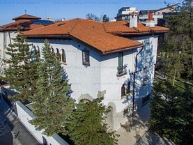 Casa de vânzare sau de închiriat 10 camere, în Bucuresti, zona Primaverii