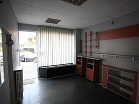 Vânzare spaţiu comercial