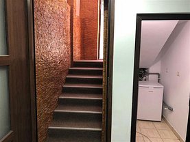 Apartament de vânzare 5 camere, în Tulcea, zona E3