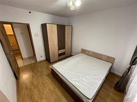 Apartament de vânzare 3 camere, în Tulcea, zona Central
