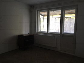 Apartament de vânzare 3 camere, în Tulcea, zona Neptun