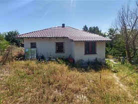 Casa de vânzare 4 camere, în Nufaru, zona Central