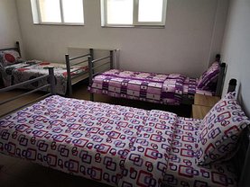 Casa de închiriat 12 camere, în Tulcea, zona C5