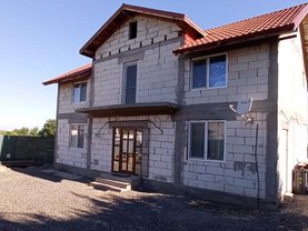 Casa de vânzare 6 camere, în Mineri, zona Central