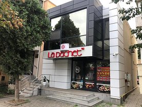 Vânzare spaţiu comercial