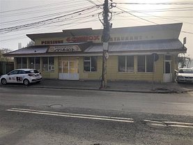 Vânzare spaţiu comercial