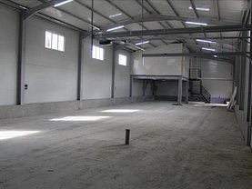 Vânzare spaţiu industrial
