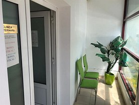 Vânzare spaţiu comercial