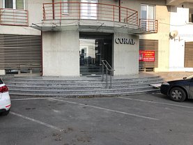 Închiriere spaţiu comercial