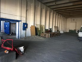 Vânzare spaţiu industrial