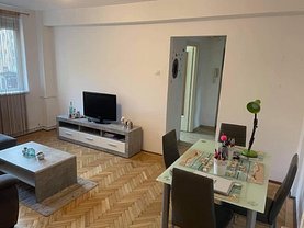 Apartament de închiriat 3 camere, în Timişoara, zona P-ţa Victoriei