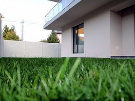 Apartament de vânzare 3 camere, în Bucureşti, zona Uverturii
