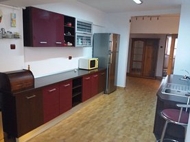 Apartament de vânzare 4 camere, în Sibiu, zona Turnisor