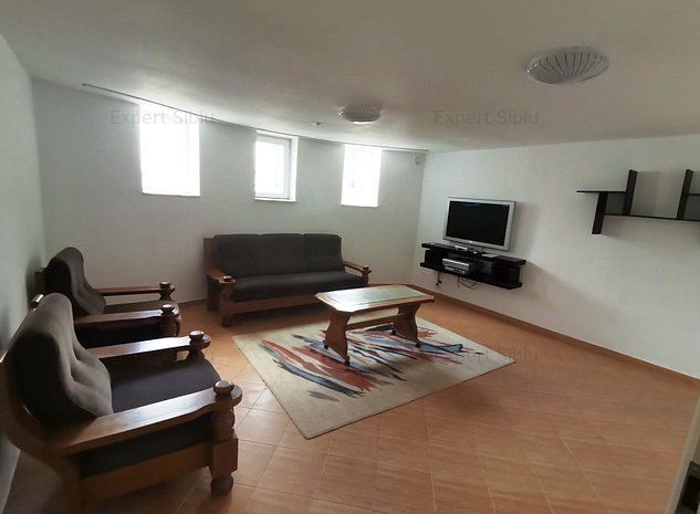 INCHIRIEZ apartament 2 camere la vila ,renovat,zona Parcul Subarin - imaginea 1