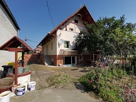 Casa de vânzare 9 camere, în Cristian