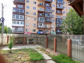 Casa de închiriat 5 camere, în Chiajna