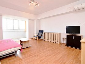 Apartament de vânzare 3 camere, în Bucuresti, zona Decebal