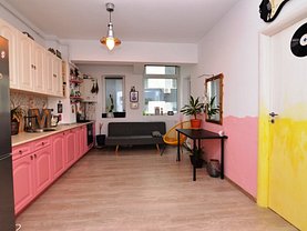 Apartament de vânzare 4 camere, în Bucuresti, zona Militari