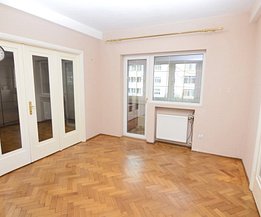Apartament de vânzare 3 camere, în Bucuresti, zona Victoriei