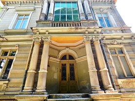Casa de vânzare 18 camere, în Bucureşti, zona Universitate