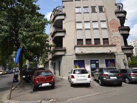 Închiriere spaţiu comercial