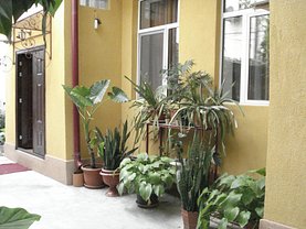 Casa de vânzare 5 camere, în Bucureşti, zona Romană