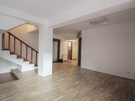 Casa de închiriat 4 camere, în Bucureşti, zona Ştefan cel Mare