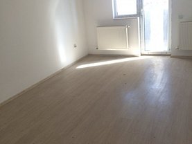 Apartament de vânzare 2 camere, în Bucuresti, zona Aparatorii Patriei