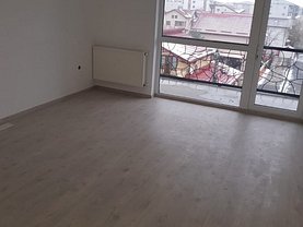 Apartament de vânzare 2 camere, în Bucureşti, zona Apărătorii Patriei
