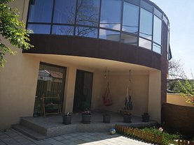 Casa de vânzare 4 camere, în Bucureşti, zona Apărătorii Patriei